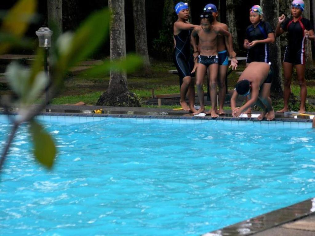 Augusta Pelabuhan Ratu Hotel Sukabumi Exterior foto